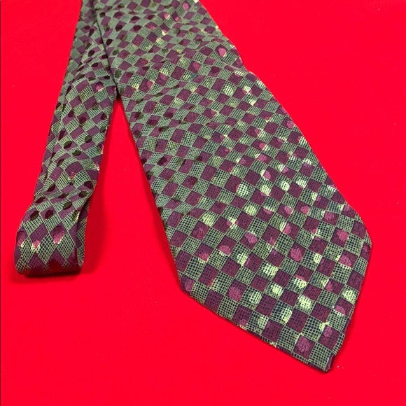 Brioni Roma silk tie!!